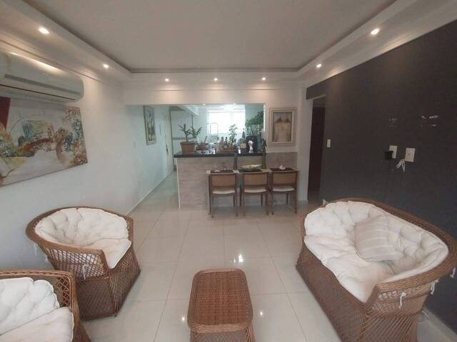 #02716 - Apartamento para Venda em Santos - SP