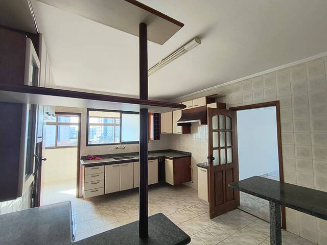 #03369P - Apartamento para Venda em Santos - SP