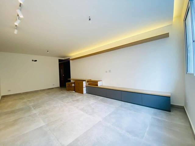 #03379 - Apartamento para Venda em Santos - SP - 2
