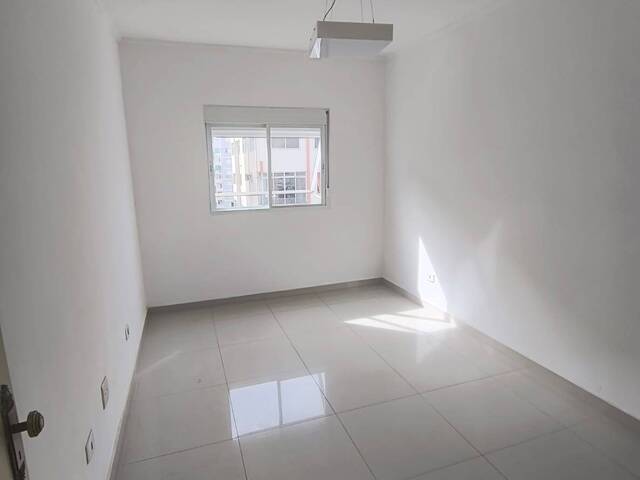 Apartamento para Venda em Santos - 5