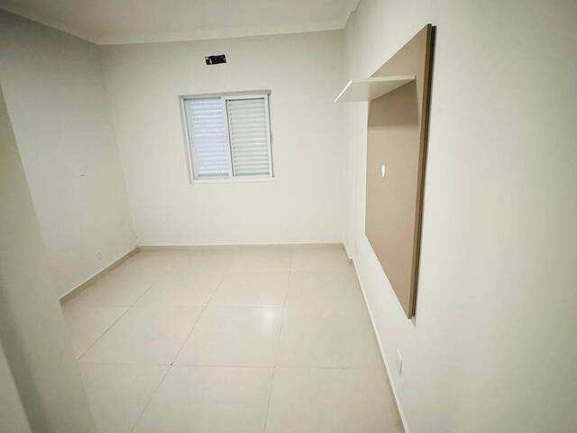 Apartamento para Venda em Santos - 3